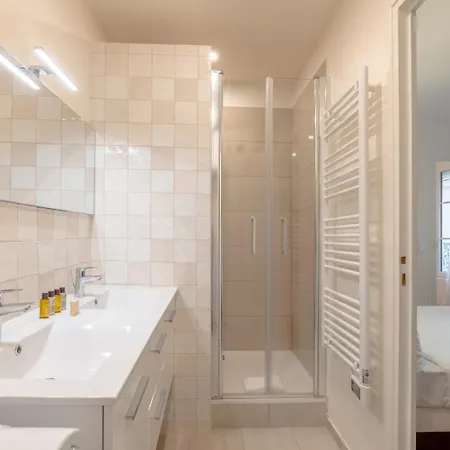 St Dominique Gem, 5 Min Walk To The Eiffel Tower Apartamento París