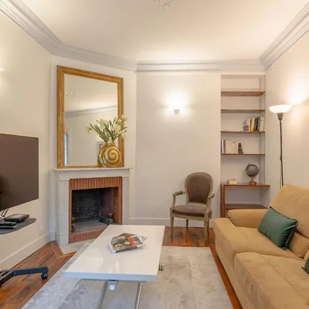 St Dominique Gem, 5 Min Walk To The Eiffel Tower