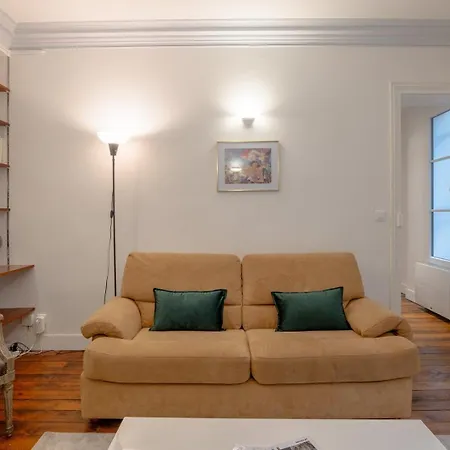 St Dominique Gem, 5 Min Walk To The Eiffel Tower *