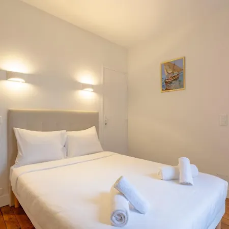 St Dominique Gem, 5 Min Walk To The Eiffel Tower Apartment Paris