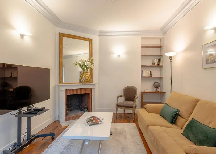 St Dominique Gem, 5 Min Walk To The Eiffel Tower