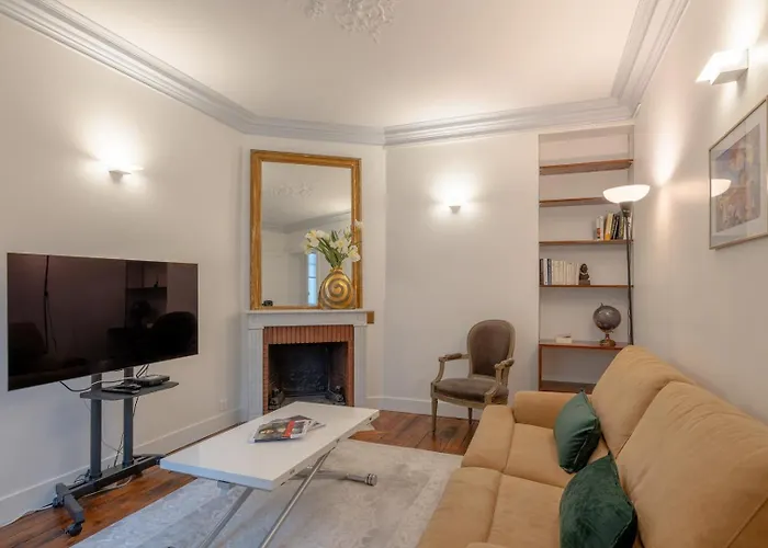 St Dominique Gem, 5 Min Walk To The Eiffel Tower *