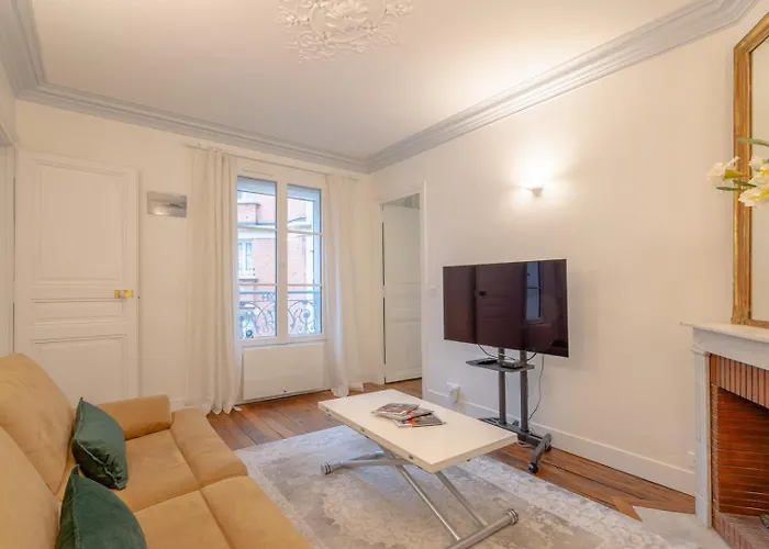 St Dominique Gem, 5 Min Walk To The Eiffel Tower Apartamento París