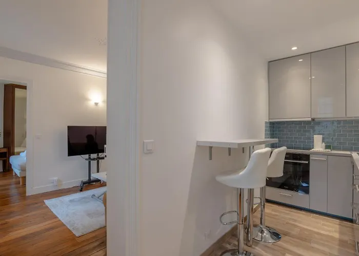 St Dominique Gem, 5 Min Walk To The Eiffel Tower